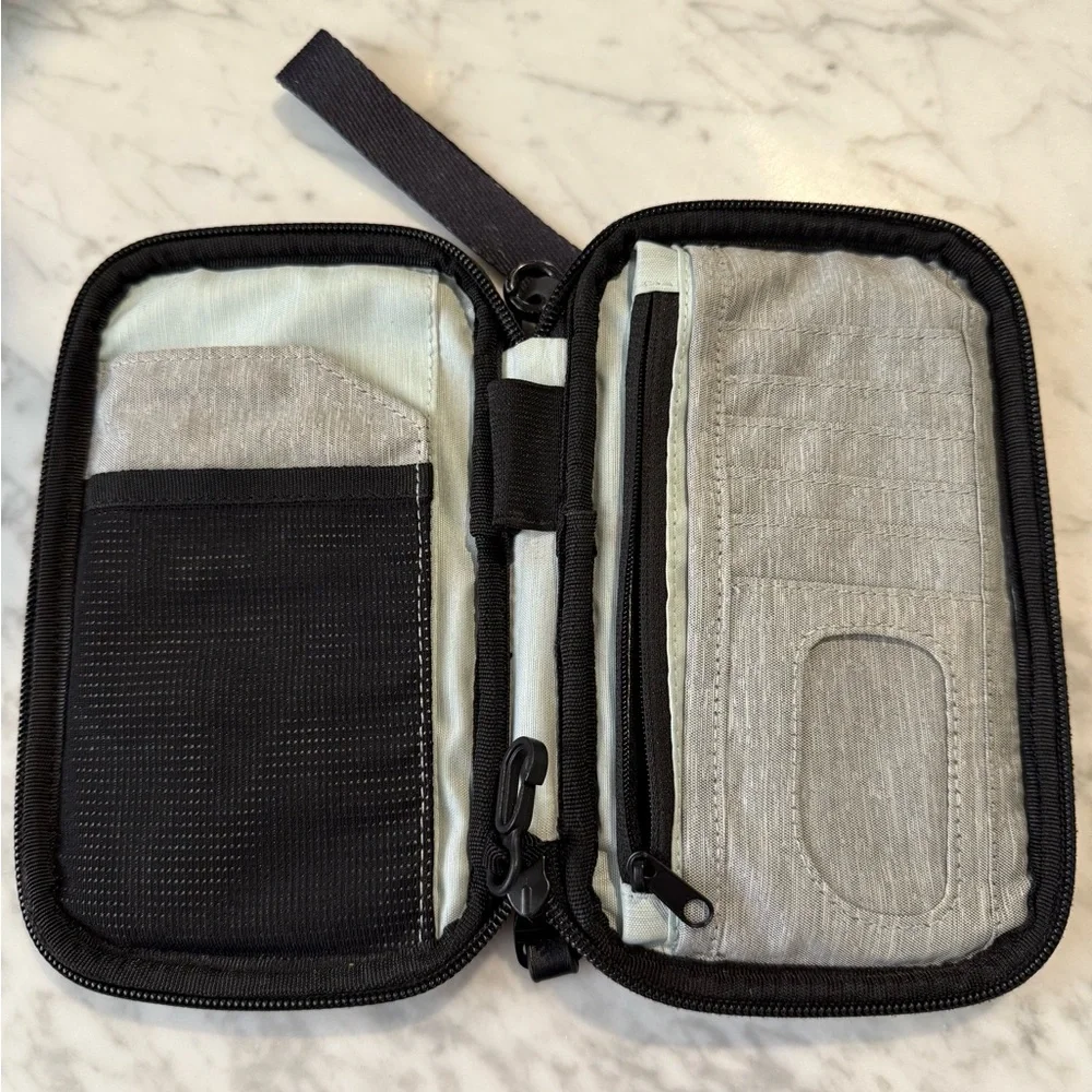 Sherpani Navy Blue and Black Wristlet Clutch